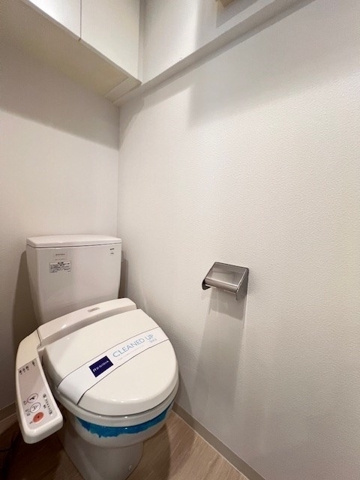 新品家具付きマンション市谷薬王寺町8(KaGood東京)のトイレ
