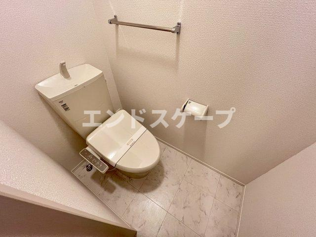 メゾンレジデンスのトイレ|高崎、前橋エリアのお部屋探しはエンドスケープまで！お客様の理想お聞かせ下さい♪