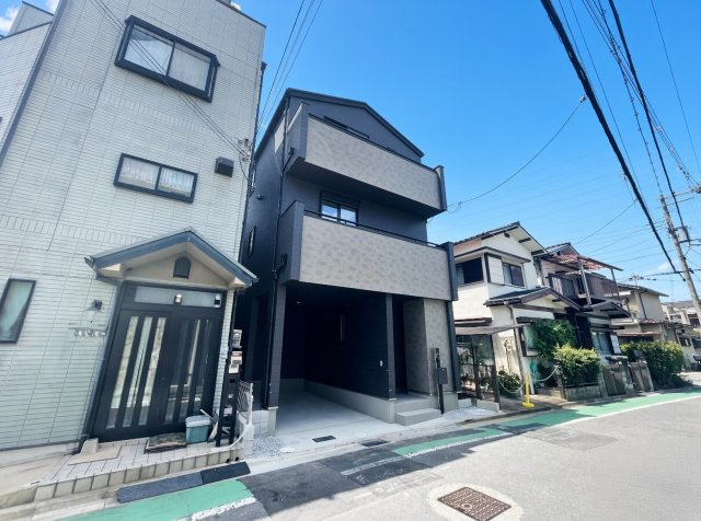 29日(土)30日(日)現地ご見学可能！　高槻市春日町　限定1邸の外観|お客様に長く安心して住んでいだだける事にこだわった家づくり！住んでからのアフターサービスにもしっかりと取り組んでいます！