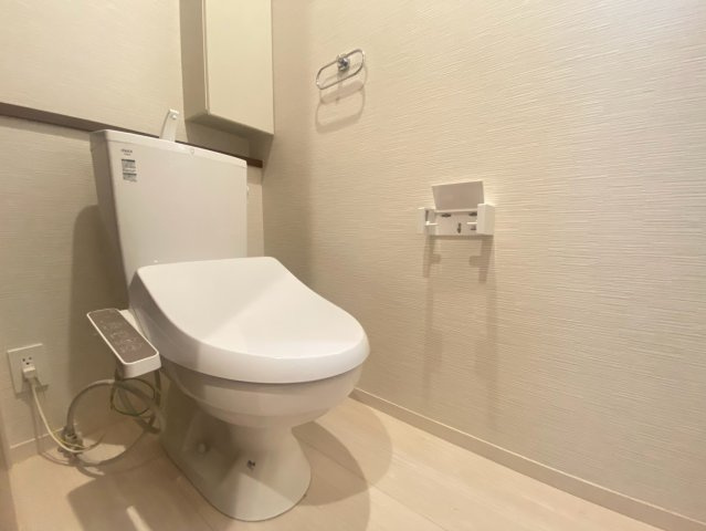 【トイレ】 | 高槻市天神町 戸建賃貸