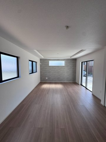 緑区鳴海町字上中町新築戸建　の居間・リビング|キャンペーン対象物件です♪詳細は弊社ホームページもしくはスタッフまでお気軽にお問合せ下さいませ♪ お役に立てる自信があります♪