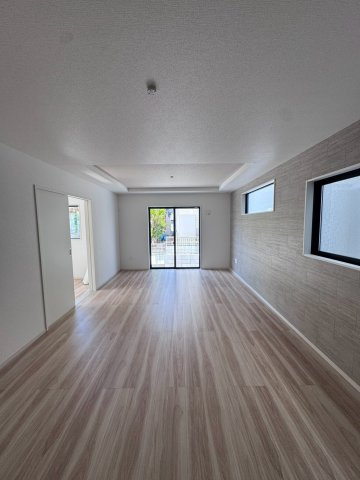 緑区鳴海町字上中町新築戸建　の居間・リビング|キャンペーン対象物件です♪詳細は弊社ホームページもしくはスタッフまでお気軽にお問合せ下さいませ♪ お役に立てる自信があります♪