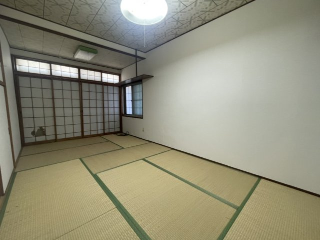 鏡町下有佐戸建ての和室