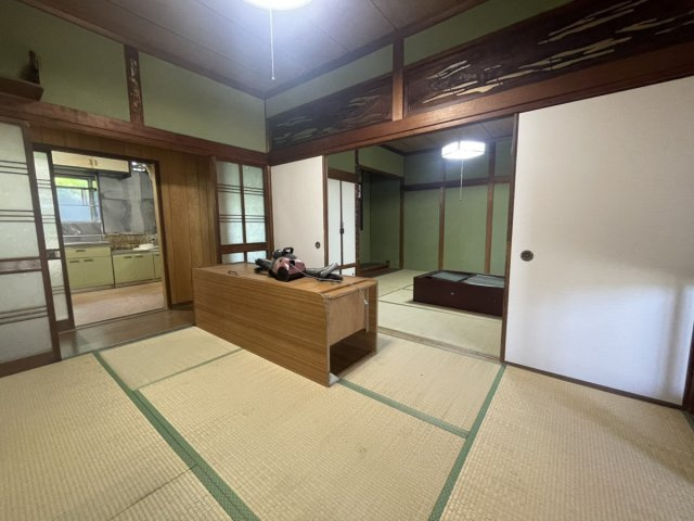 鏡町下有佐戸建ての和室