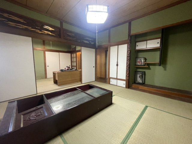 鏡町下有佐戸建ての和室