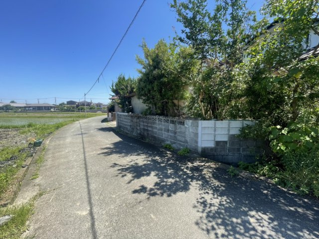 鏡町下有佐戸建ての前面道路含む現地写真