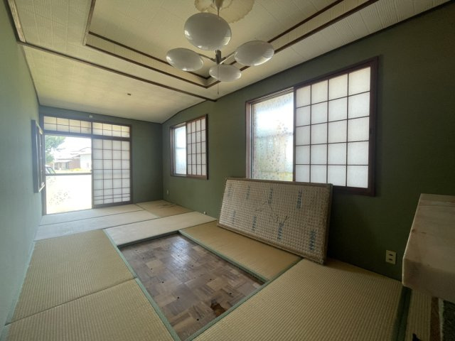 鏡町下有佐戸建ての和室