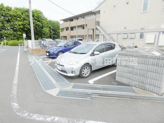 ステラの駐車場