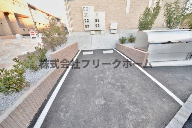 小金井市梶野町４丁目のアパートの駐車場