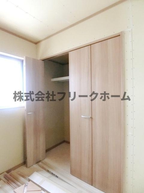小金井市梶野町４丁目のアパートの収納