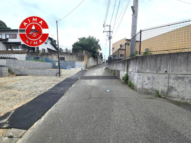 古賀市久保第4-2棟（1号棟）の外観|前面道路含む現地の写真です。