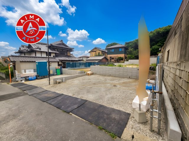 古賀市久保第4-2棟（2号棟）の前面道路含む現地写真|見学の時間などお気軽にお問い合わせ下さい。