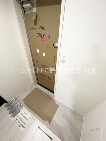 大阪市城東区東中浜５丁目のアパートの玄関