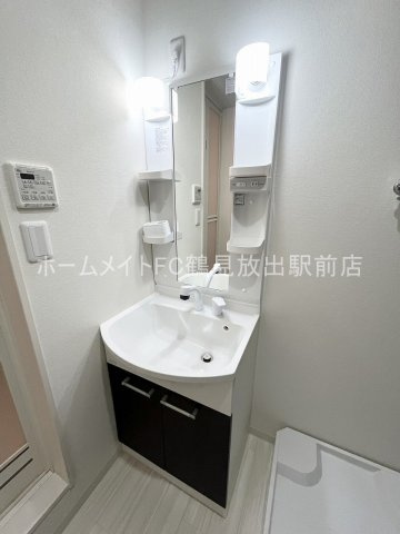 大阪市城東区東中浜５丁目のアパートの独立洗面台