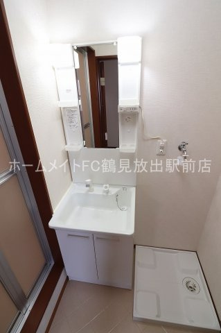 東大阪市稲田本町３丁目のハイツの洗面所