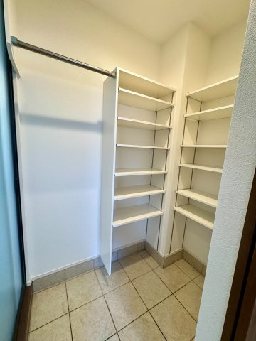 西野1条1丁目　一戸建ての収納