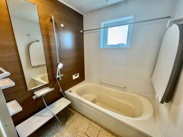 西野1条1丁目　一戸建ての浴室