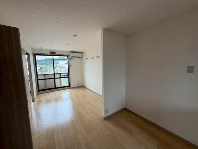 栃木県佐野市　一棟の洋室