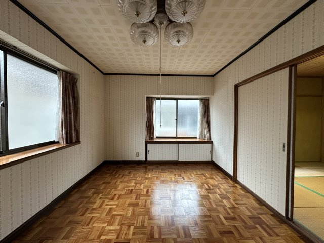 岩美郡岩美町大字田後中古戸建の洋室