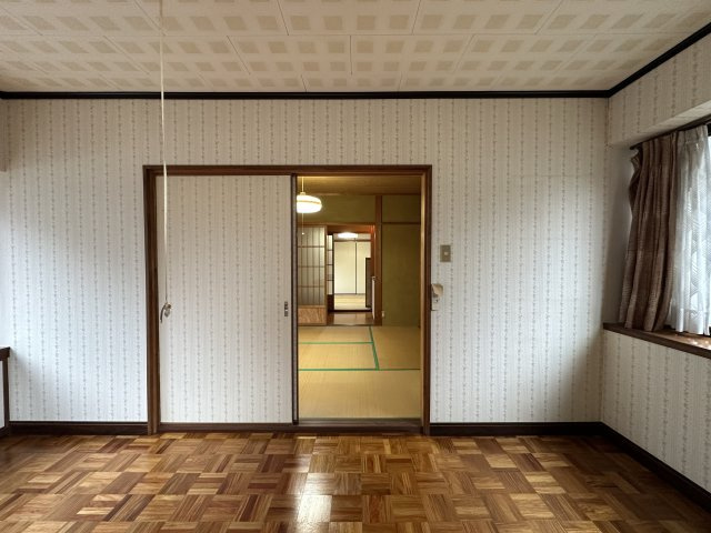 岩美郡岩美町大字田後中古戸建の洋室