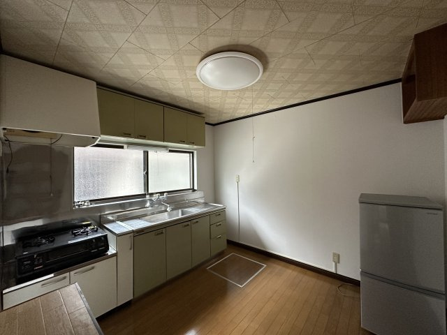 岩美郡岩美町大字田後中古戸建のキッチン