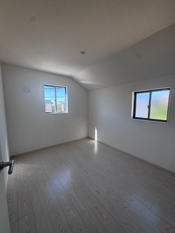 緑区梅里2丁目新築戸建の洋室|キャンペーン対象物件です♪詳細は弊社ホームページもしくはスタッフまでお気軽にお問合せ下さいませ♪ お役に立てる自信があります♪