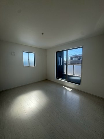 緑区梅里2丁目新築戸建の洋室|キャンペーン対象物件です♪詳細は弊社ホームページもしくはスタッフまでお気軽にお問合せ下さいませ♪ お役に立てる自信があります♪