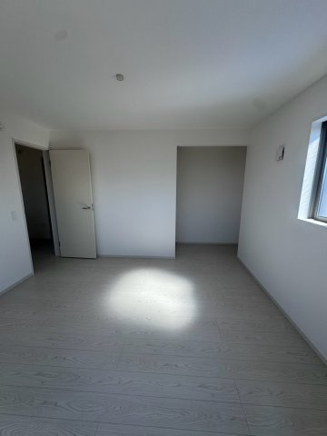 緑区梅里2丁目新築戸建の洋室|キャンペーン対象物件です♪詳細は弊社ホームページもしくはスタッフまでお気軽にお問合せ下さいませ♪ お役に立てる自信があります♪