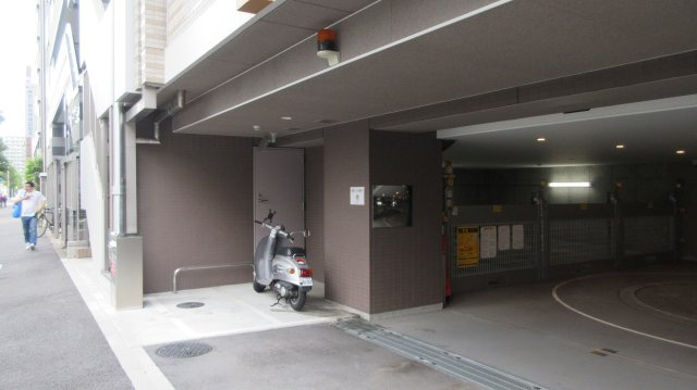 横浜市西区桜木町６丁目の駐車場の駐車場