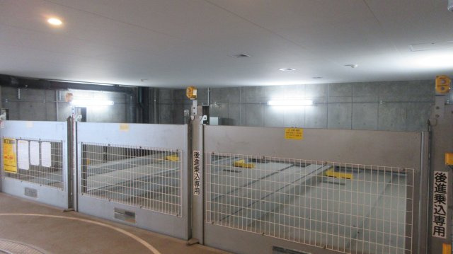 横浜市西区桜木町６丁目の駐車場の駐車場