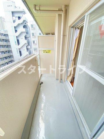 大阪市淀川区西三国１丁目の賃貸マンションのバルコニー