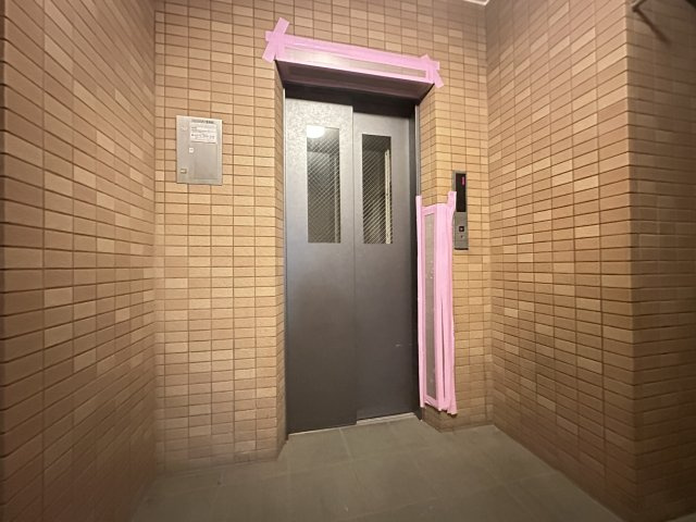 港北ニュータウンイオ６番館のその他共用部分|エレベータを複数台完備。エリアごとに区分けされているのでプライベート性も◎