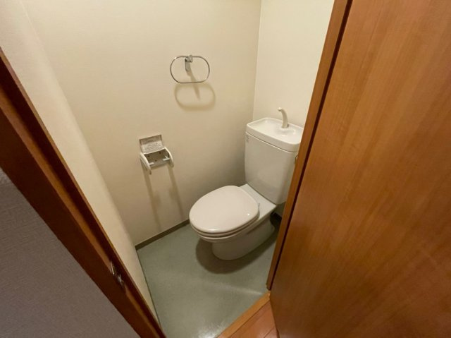 Hommage Aのトイレ|(参考)同マンション同間取り他部屋の写真