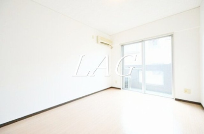 【居間・リビング】 | ラ・ヴィール池上 | 洋室のお部屋です。