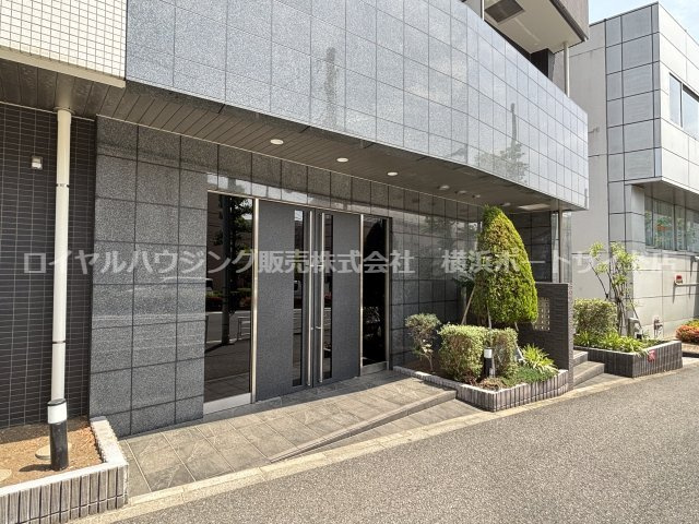 【エントランス】