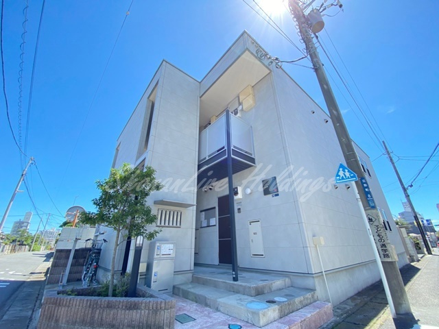 平塚市立野町のアパート