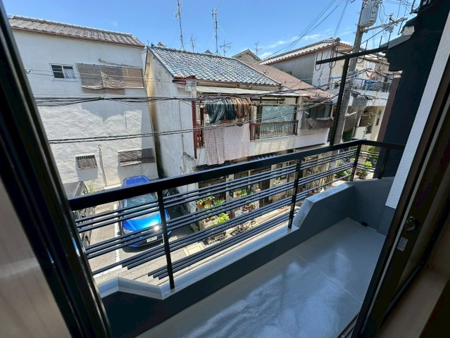 門真市舟田町のバルコニー|2階3階2面バルコニーつきです