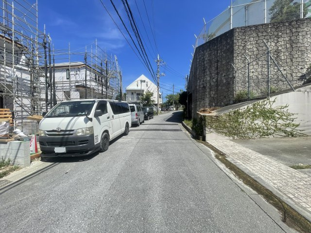 南風原町新川（全3棟）A号棟の前面道路含む現地写真|※南西側公道5.5m♪