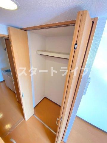 大阪市淀川区西中島２丁目の賃貸マンションの収納