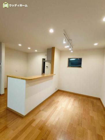 川口市上青木1丁目　中古一戸建ての居間・リビング