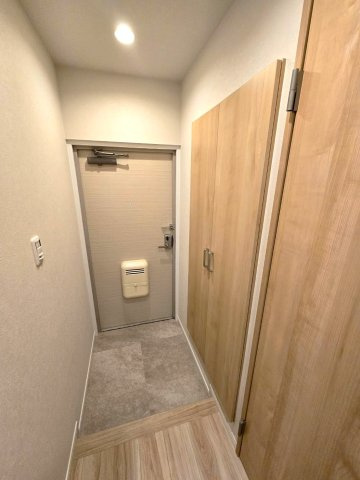 ローレルハイツ大橋の玄関|シューズボックス付きなので付きなので玄関をきれいに保てます☆靴が多い方も収納場所には困りません☆