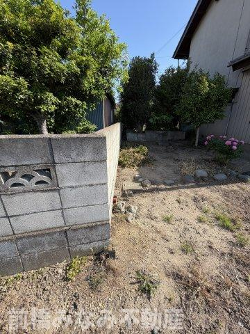 【建築条件なし土地】前橋市下佐鳥町　　約241坪　34条11号開発許可要　解体更地渡し　確定測量後渡し　の外観