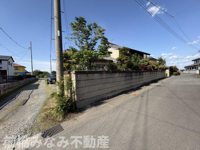 【建築条件なし土地】前橋市下佐鳥町　　約241坪　34条11号開発許可要　解体更地渡し　確定測量後渡し　の前面道路含む現地写真