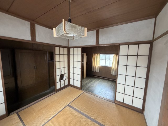 DIYやリフォームのベースに◎郡山市土瓜の2階建一戸建て福島県郡山市土瓜２丁目の和室|襖を開けることで隣の洋室と繋げて使える2階の和室
