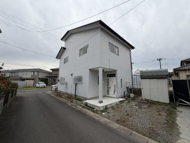 DIYやリフォームのベースに◎郡山市土瓜の2階建一戸建て福島県郡山市土瓜２丁目の外観|白い外壁が目印の、2階建て一戸建て住宅の外観です