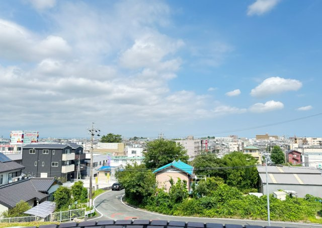 リヴァージュ高林の展望|高台から開放感のある眺望が見渡せます。