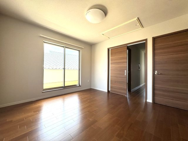 神戸市垂水区塩屋町６丁目戸建の洋室