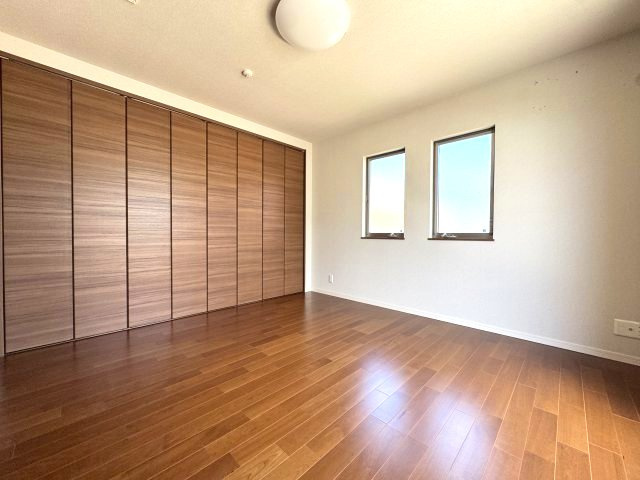 神戸市垂水区塩屋町６丁目戸建の洋室