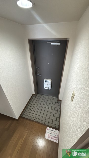 ハイツ・オークスの玄関