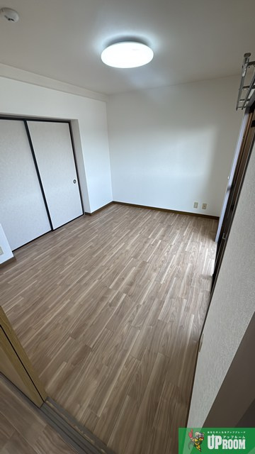 ハイツ・オークスの洋室